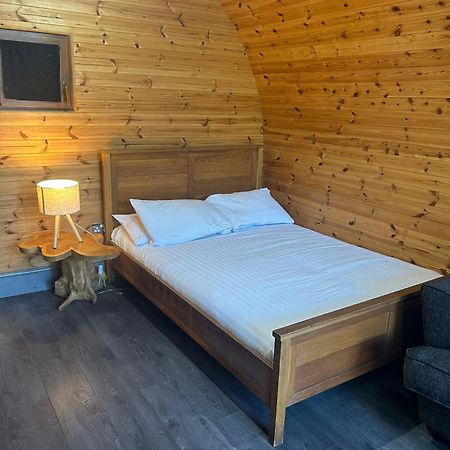 Original Glamping Pod With Hot Tub Hotel Frodsham Exterior photo